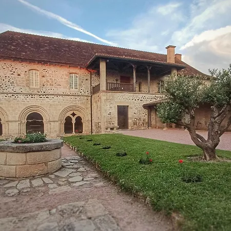 Abbaye De St Gilbert Couette-café Saint-Didier-la-Foret